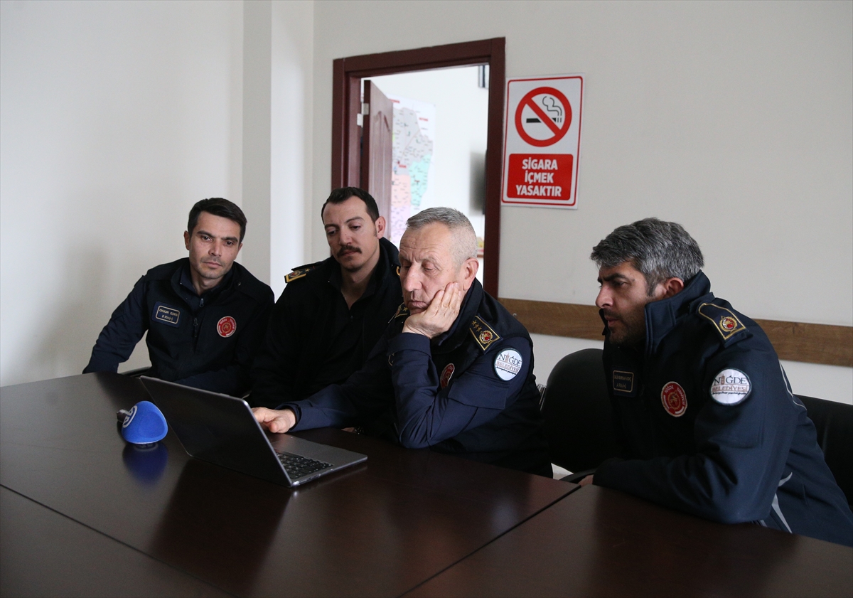 NİĞDE (AA) – Niğde Belediyesi İtfaiye Müdürü Hüseyin Kahraman ile