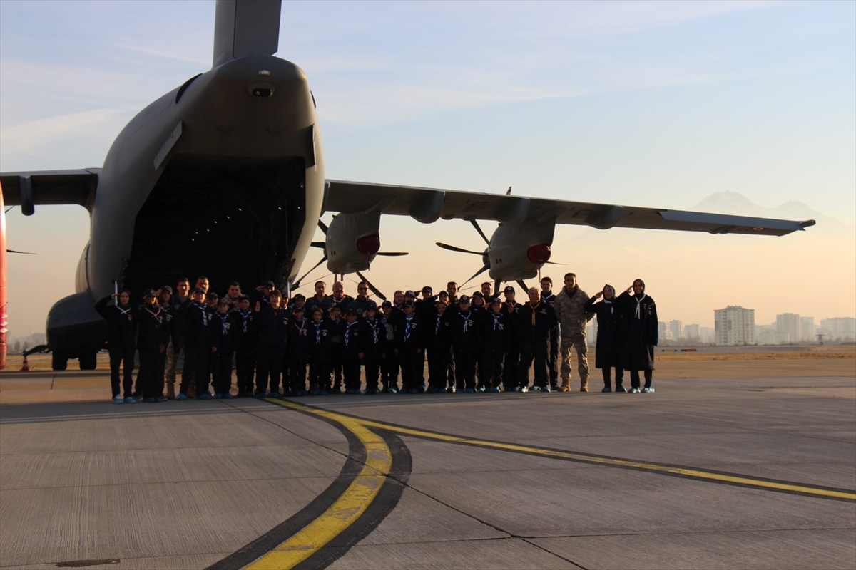 ANKARA (AA) – Milli Savunma Bakanlığı, "Mehmetçikle Bir Gün Projesi"