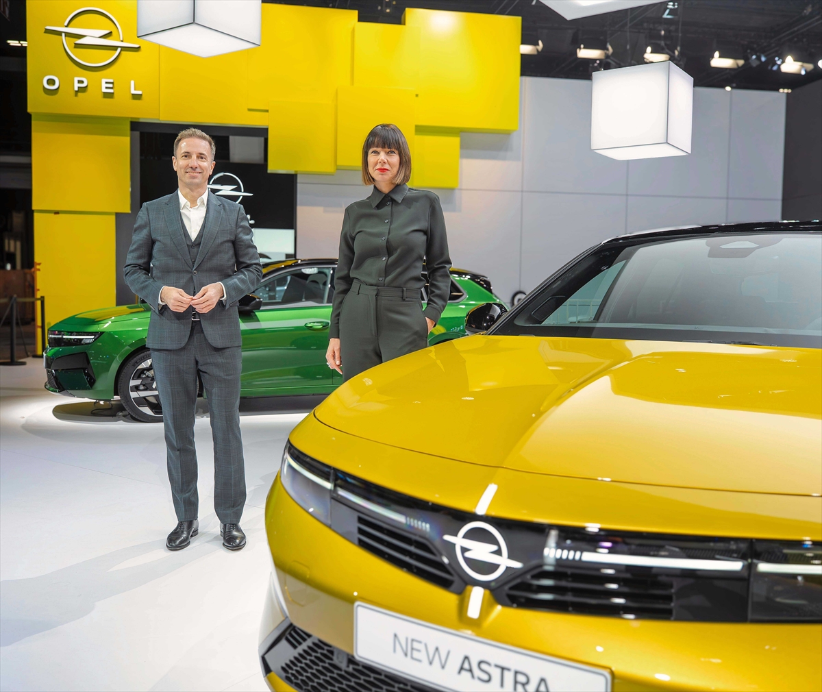 - Opel CEO'su Florian Huettl:
- "Satış rekorları kıran Opel Corsa,