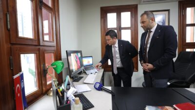 BURSA (AA) – Bursa'nın Osmangazi Belediye Başkanı Erkan Aydın, Anadolu