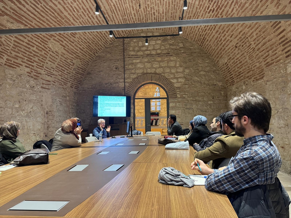 İSTANBUL (AA) – Rami Kütüphanesi, "Tarihin Satır Aralarını Keşfetmek: Rami