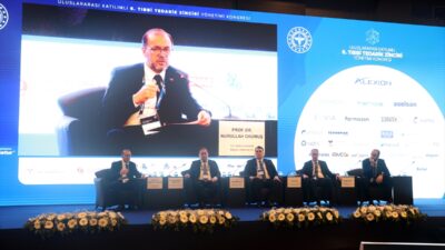 - "Türkiye, tıbbi tedarik zinciri diplomasisinde özellikle coğrafi konum, üretim