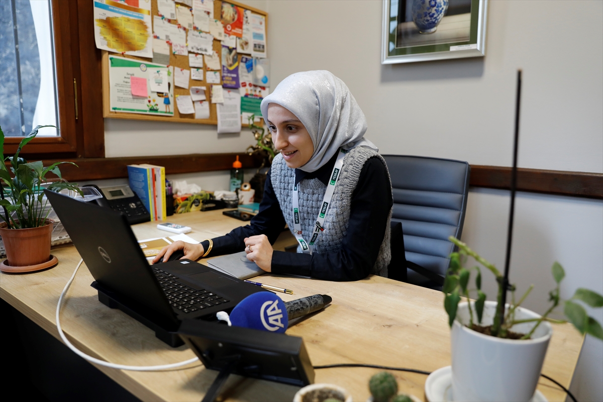 SAMSUN (AA) – Samsun Yeşilay Danışmanlık Merkezinde (YEDAM) görevli sosyal