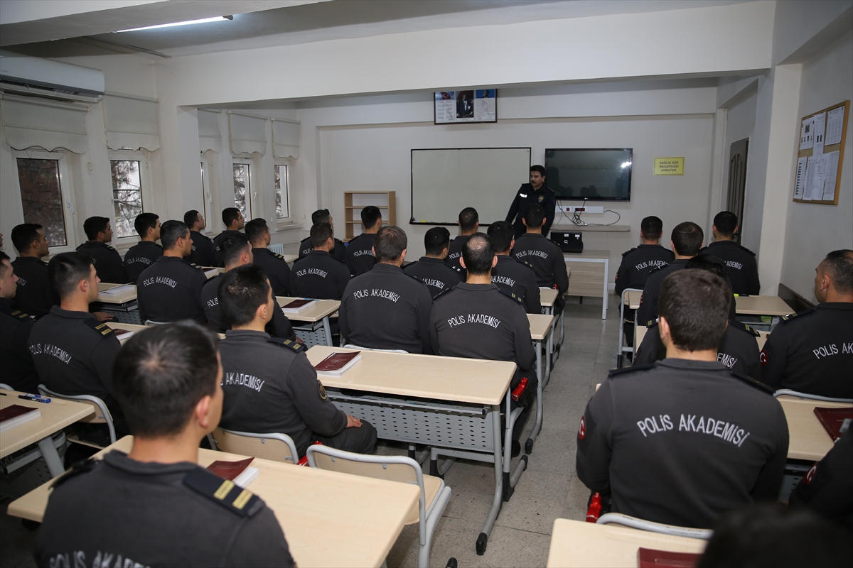 - Emniyet Genel Müdürlüğünün polis ihtiyacının karşılanması amacıyla Polis Akademisine