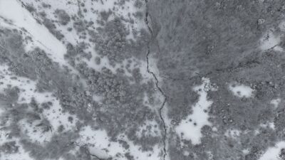 SİNOP (AA) – Sinop'ta ormanlık alanlarda kar yağışının ardından oluşan