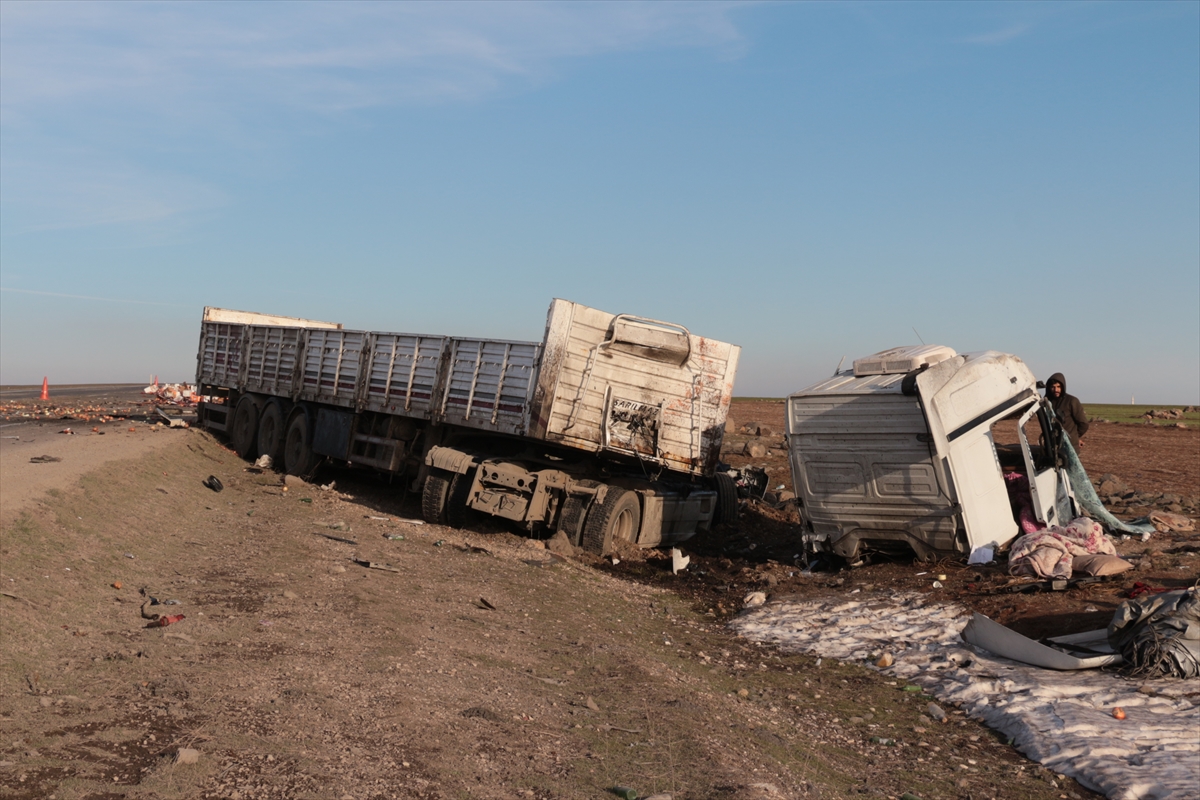 ŞIRNAK (AA) – Şırnak'ın Cizre ilçesinde meydana gelen trafik kazasında,