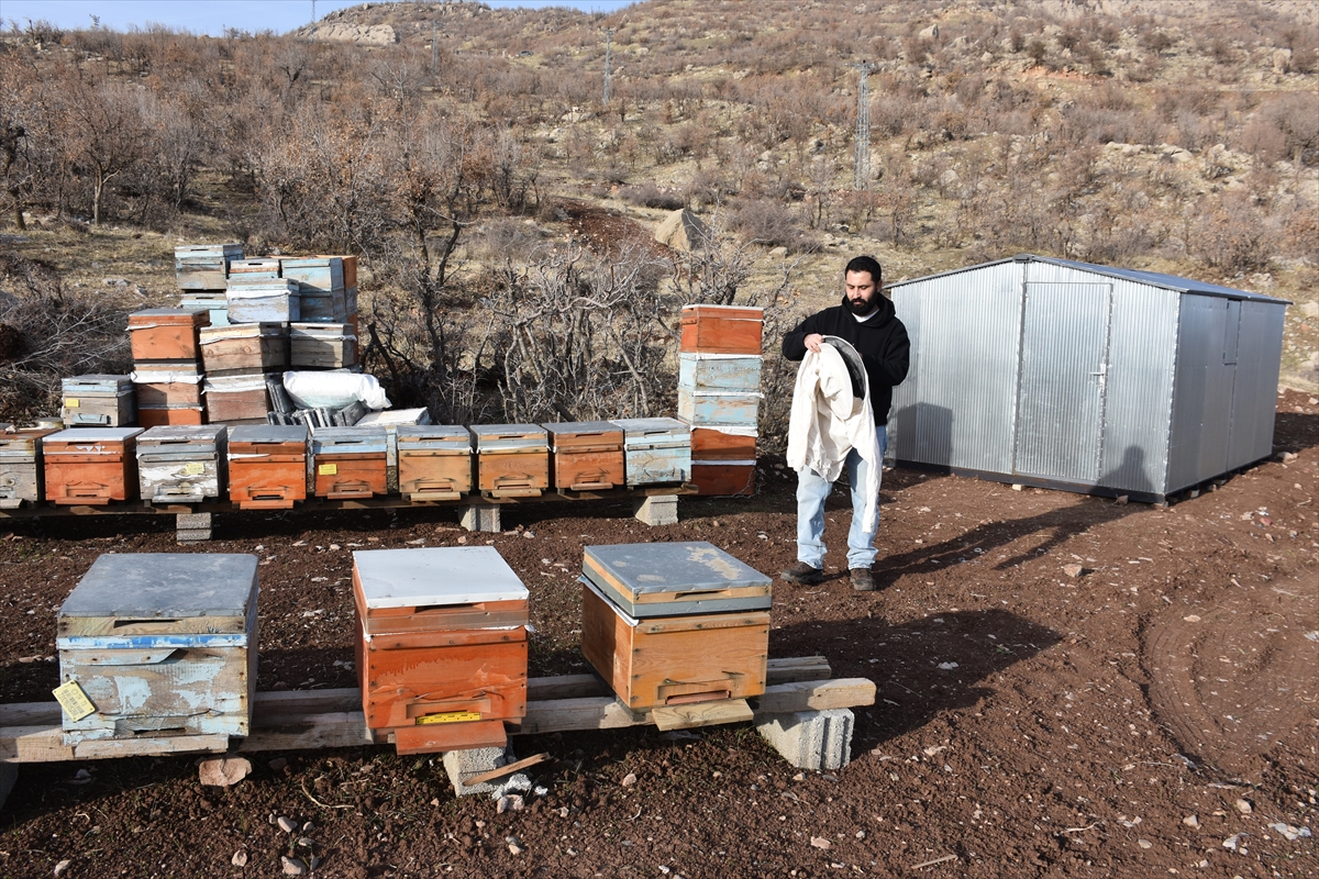 - Mersin'den 4 yıl önce akademisyen eşinin atandığı Şırnak'a gelen