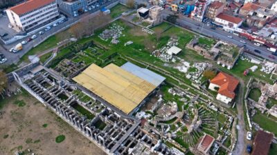 - İzmir'deki Smyrna Antik Kenti'nde bulunan mozaiklerde yer alan "Süleyman