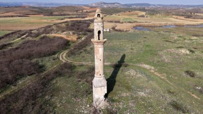 - Yosunla kaplanan alanlar dronla görüntülendi