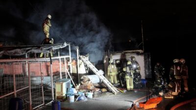 İSTANBUL (AA) – Sultangazi'de marangoz atölyesinde başlayıp, bitişiğindeki halı yıkama