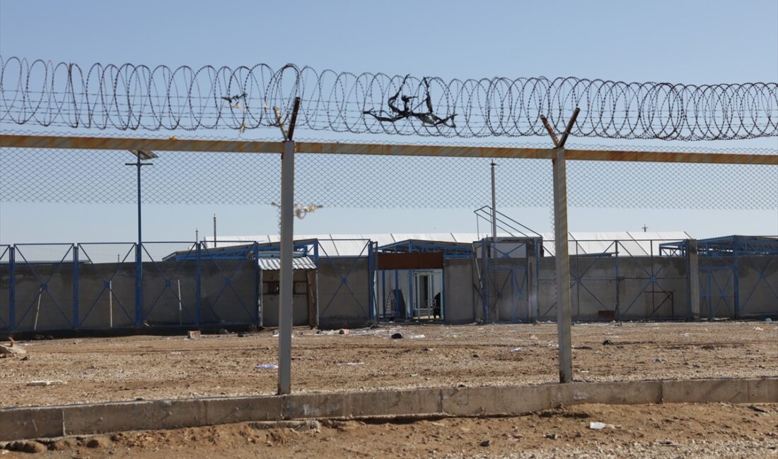 - Suriye-Irak sınırındaki Haseke'de bulunan Hol Kampı'nda, terör örgütü DEAŞ