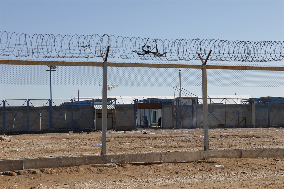 - Suriye-Irak sınırındaki Haseke'de bulunan Hol Kampı'nda, terör örgütü DEAŞ