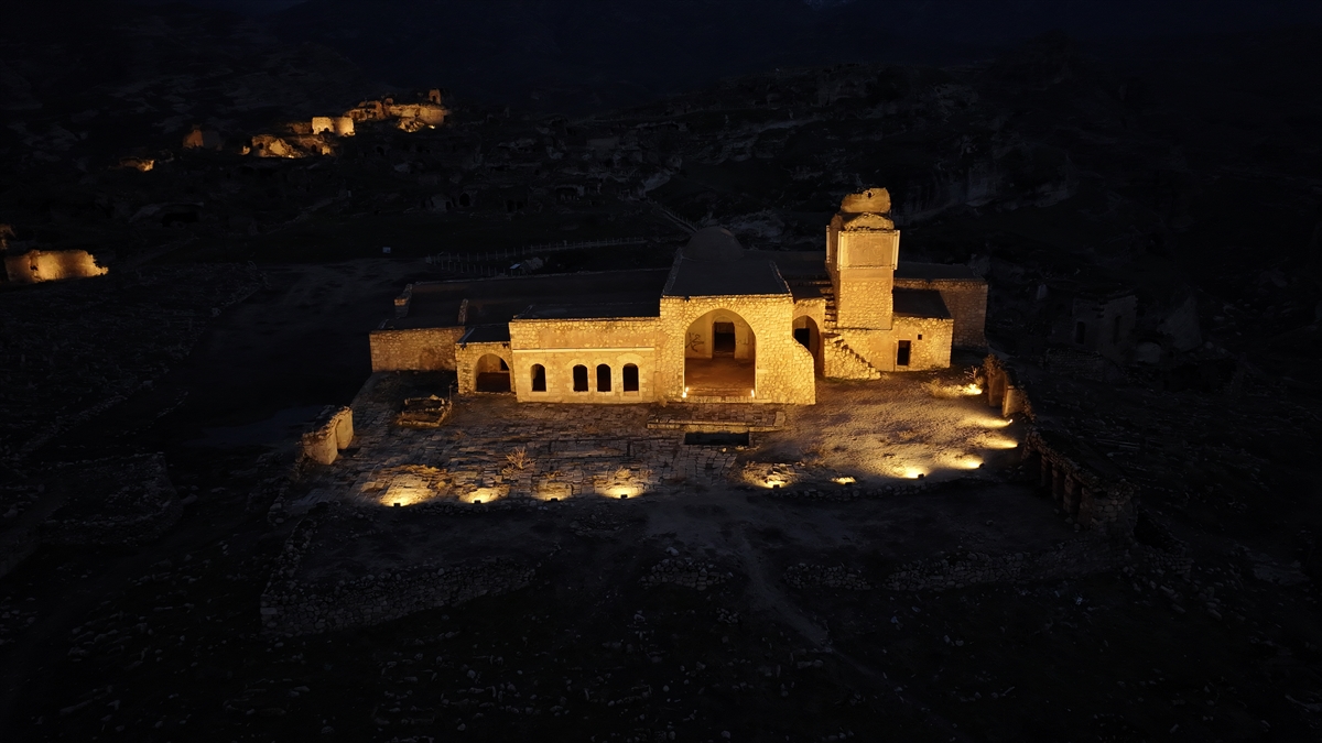 BATMAN (AA) – Batman'ın Hasankeyf ilçesinde bulunan Şaab Vadisi, mağaralar
