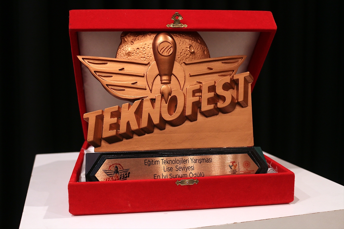 PRİŞTİNE (AA) – Dünyanın en büyük havacılık, uzay ve teknoloji