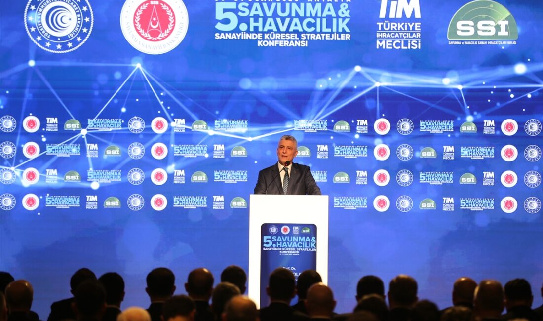 - "2 yıl 9 aydır görevdeyim, savunma sanayii ihracatımız neredeyse