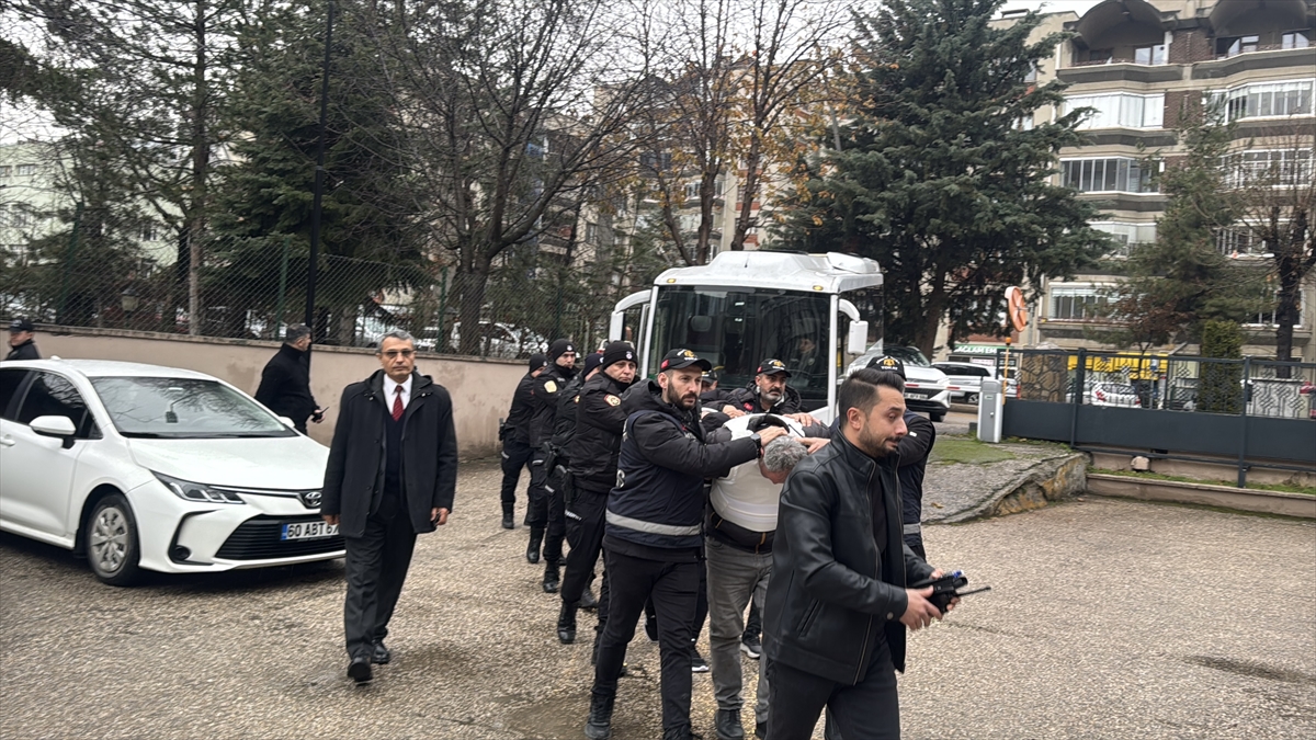 - Yapılan otopside, maktulun yaklaşık 4 ay önce hayatını kaybettiği