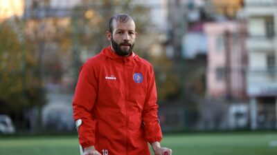 - Teknik direktör Faruk Kuduban:
- "Bu sene şampiyon olursak Türkiye'yi