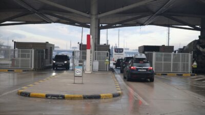 - Türkiye'nin Avrupa'ya açılan Trakya'daki gümrük kapılarından geçen yıl 15
