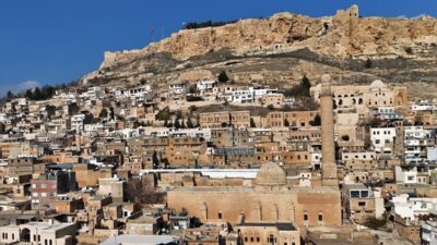 - Turizmde yakaladığı ivme ile geçen yıl yaklaşık 1 milyon