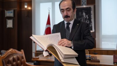 - Türk Tarih Kurumu Başkanı Prof. Dr. Yüksel Özgen:
- "Daha