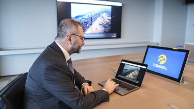 - Turkcell Yönetim Kurulu Başkanı Şenol Kazancı:
- "Her biri ayrı