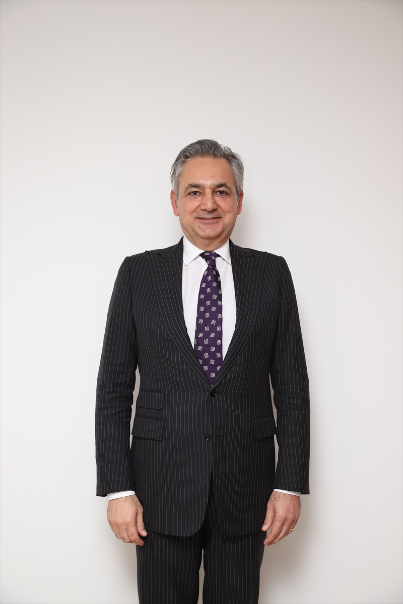 - DEİK Türkiye-Almanya İş Konseyi Başkanı Mehmet Ali Yalçındağ:
- "Hem