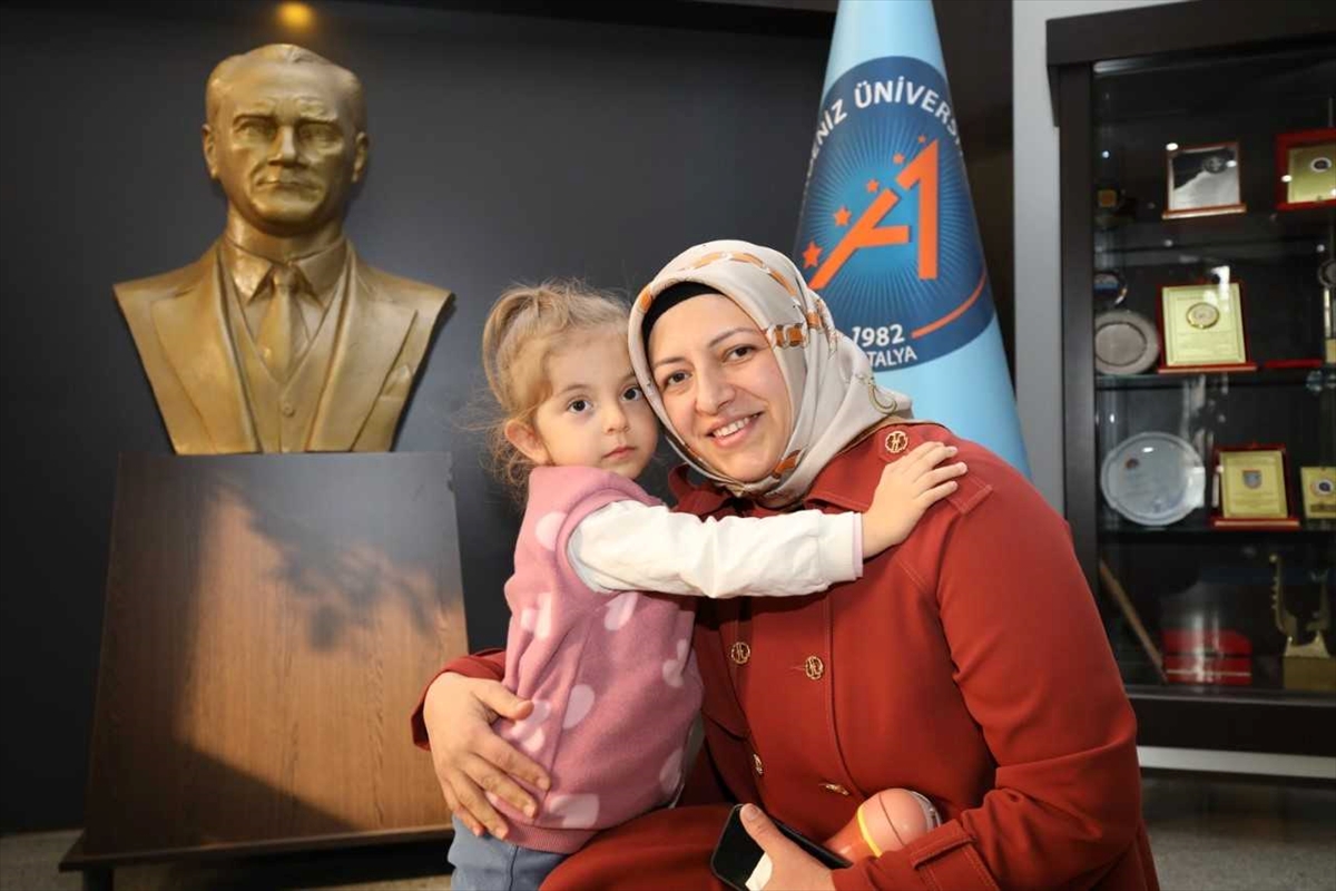 - Rahim naklinden sonra annelik mutluluğunu yaşayan Havva Erdem:
- "Kendime