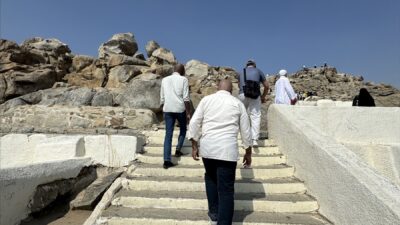 MEKKE (AA) – Umre ibadeti için dünyanın dört bir yanından