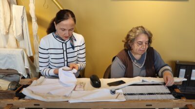 - Gaziantep Kadın Kooperatifinde bir araya gelen 7 kadın, geleneksel