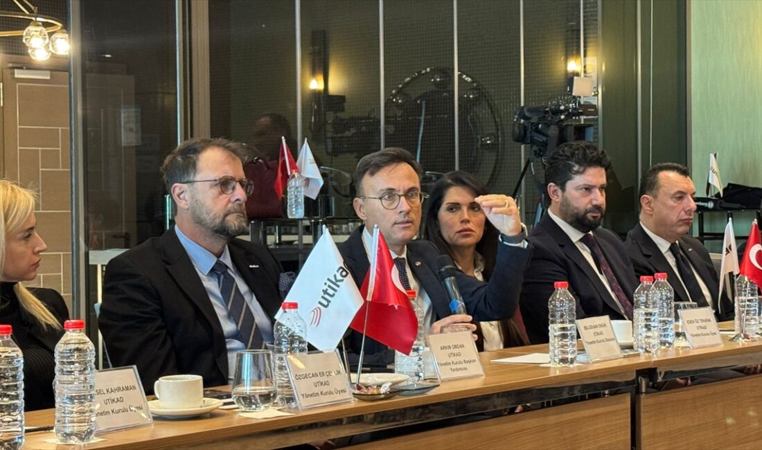 - "Hem Türkiye hem de dünya açısından e-ticaret önemli bir