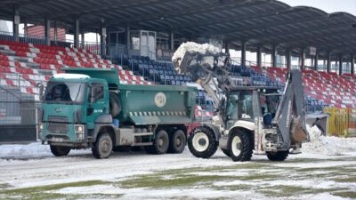 VAN (AA) – Olumsuz hava koşullarının etkili olduğu Van'da Atatürk