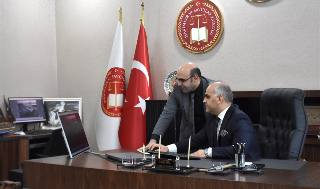 VAN (AA) – Van Cumhuriyet Başsavcısı Osman Kara, Anadolu Ajansının