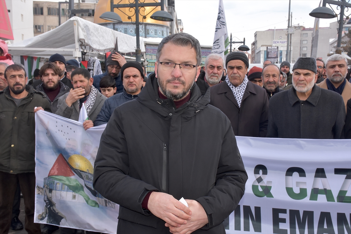 VAN (AA) – Van'da "Dünya Kudüs Haftası" kapsamında bir araya