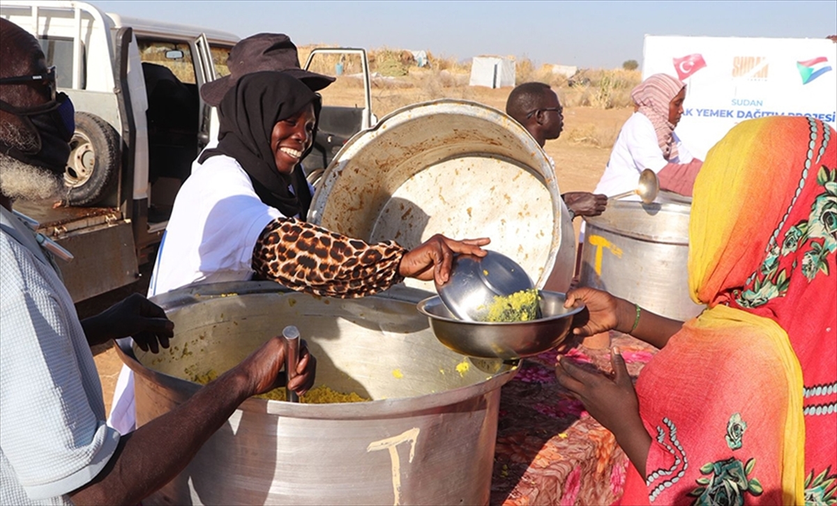 İSTANBUL (AA) – Yetim Vakfı, geçen yıl 38 ülkede gerçekleştirdiği