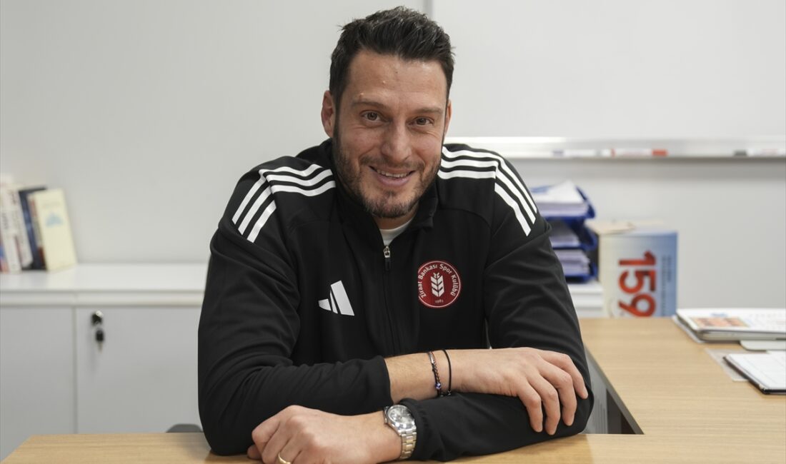 ANKARA (AA) – Ziraat Bankkart Voleybol Takımı Başantrenörü Mustafa Kavaz,