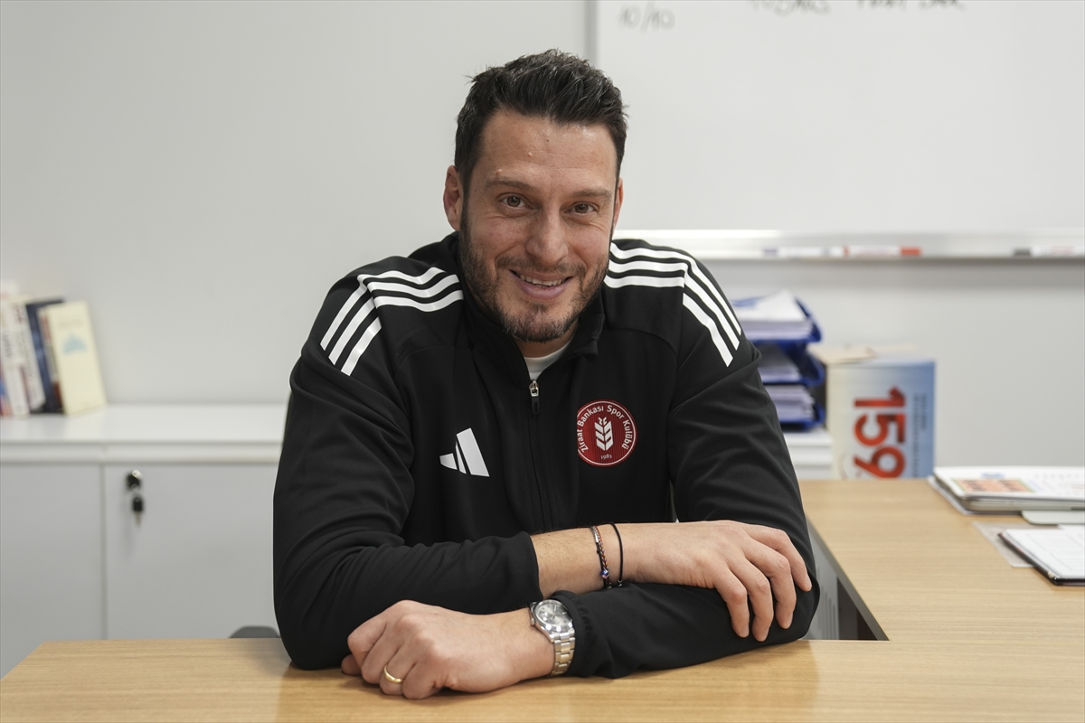 ANKARA (AA) – Ziraat Bankkart Voleybol Takımı Başantrenörü Mustafa Kavaz,