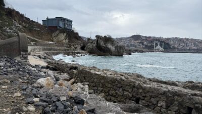 ZONGULDAK/SAKARYA (AA) – Zonguldak ve Sakarya'da kuvvetli rüzgar etkili oldu.