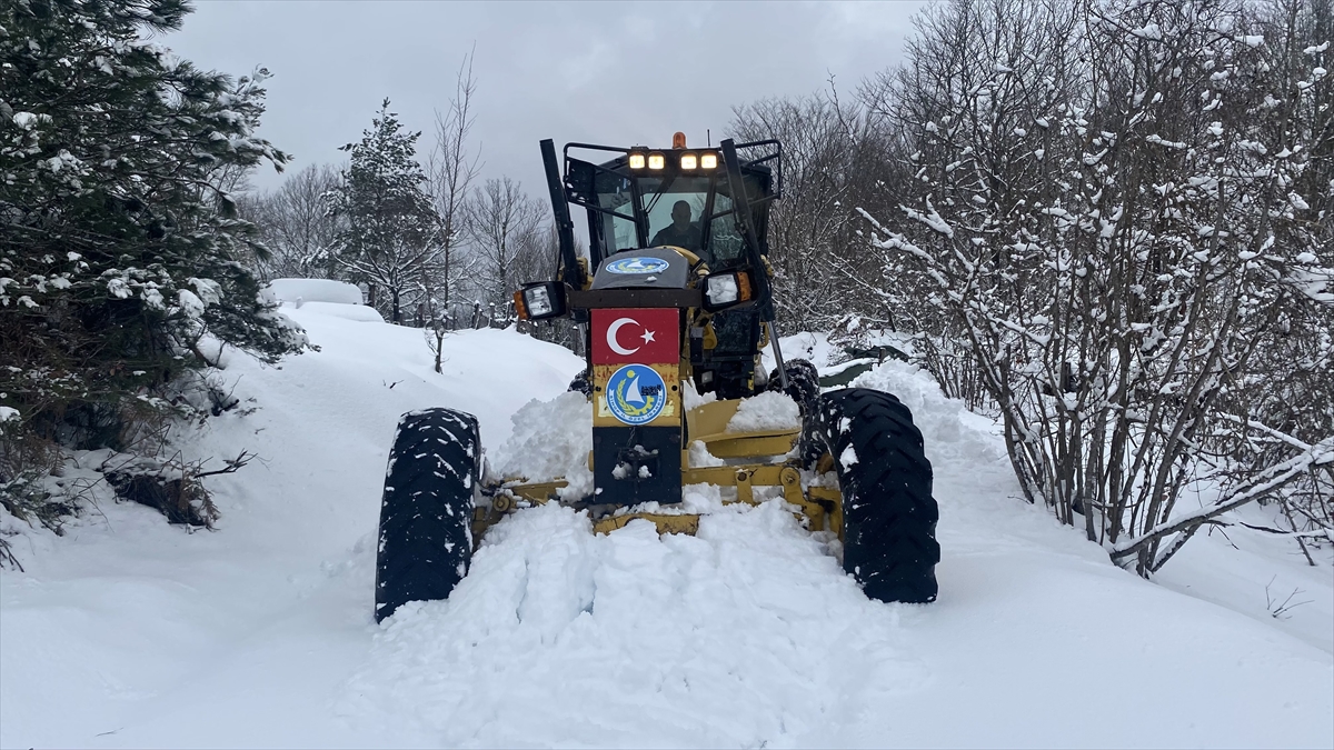 - Sinop’ta evli ve 4 çocuk babası 55 yaşındaki greyder