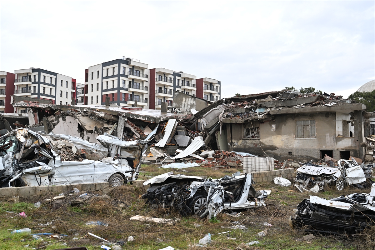 - Gaziantep Büyükşehir Belediye Başkanı Fatma Şahin:
- "Bütün bölgenin deprem