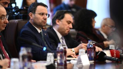 - Bakan Gürlek:
- "Türkiye olarak her koşulda insan onurunu, barışı