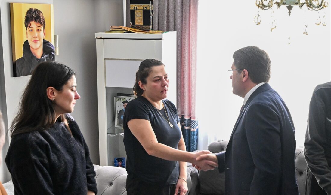 ANKARA (AA) – Adalet Bakanı Yılmaz Tunç, İstanbul'un Güngören ilçesinde