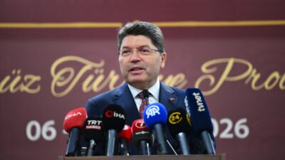 - "Bugün gençlere umutsuzluk pompalayanlar var. 'Bizden bir şey olmaz,