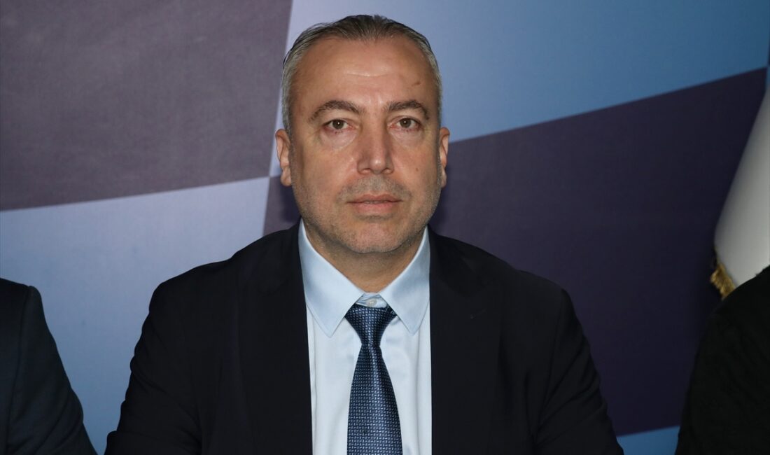 - "Adana Demirspor'un sportif geleceğini koruyabilmek için FIFA nezdinde ödenmesi