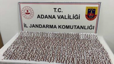 ADANA (AA) – Adana'da bir araçta 5 bin uyuşturucu etkili