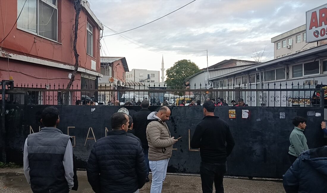 ADANA (AA) – Adana'nın merkez Yüreğir ilçesinde bir kişi, eski