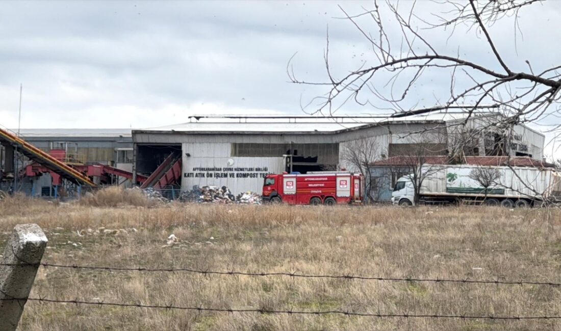 AFYONKARAHİSAR (AA) – Afyonkarahisar Belediyesine bağlı olarak hizmet veren katı