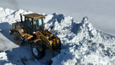 AĞRI (AA) – Ağrı'da etkili olan kar yağışı nedeniyle 41