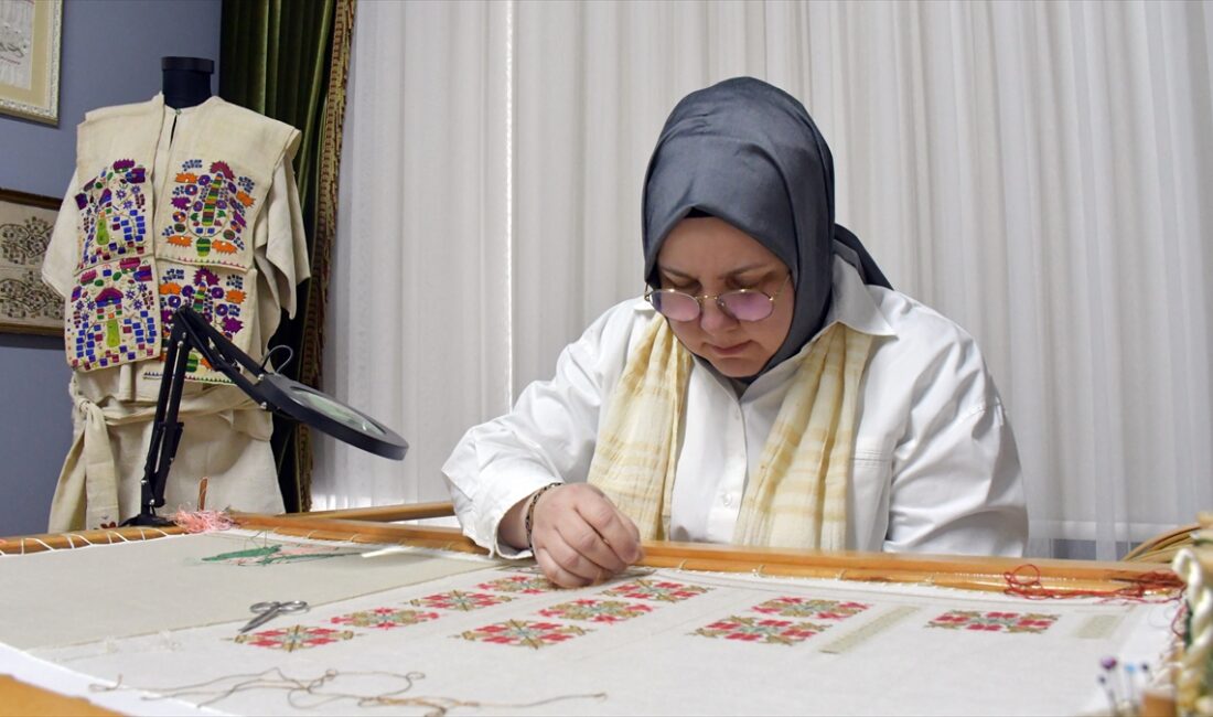 - Çocukluk ve gençlik çağında yaşadığı Kocaeli'de ailesinden miras kalan