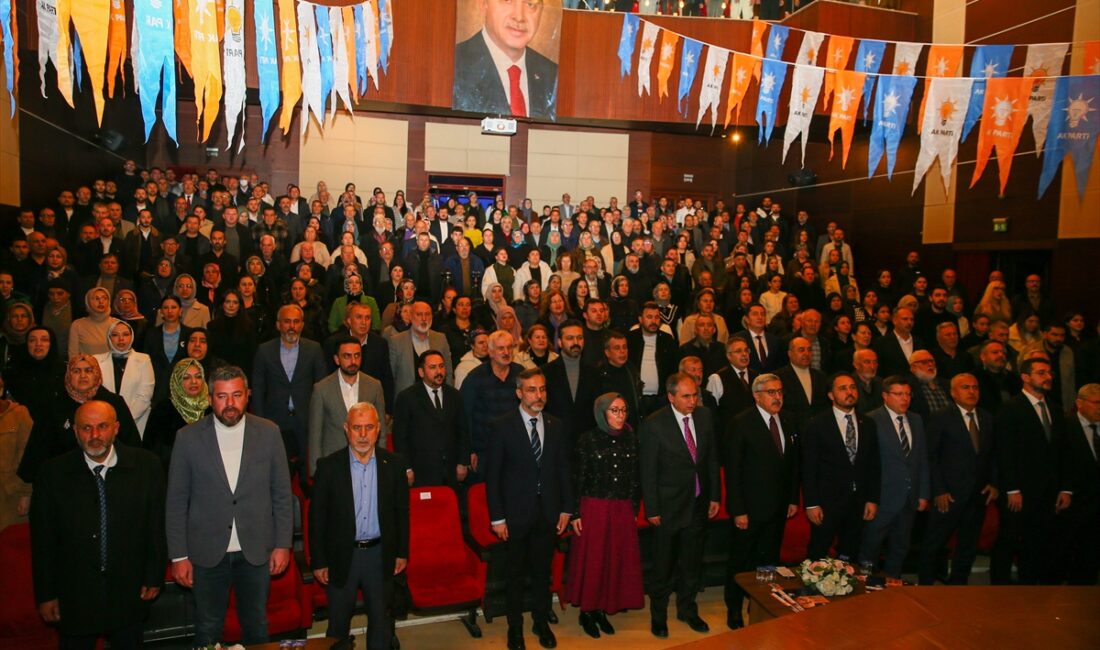 - "Yenilen pehlivan güreşe doymazmış. Muhalefet, 25 yılda 18 seçim