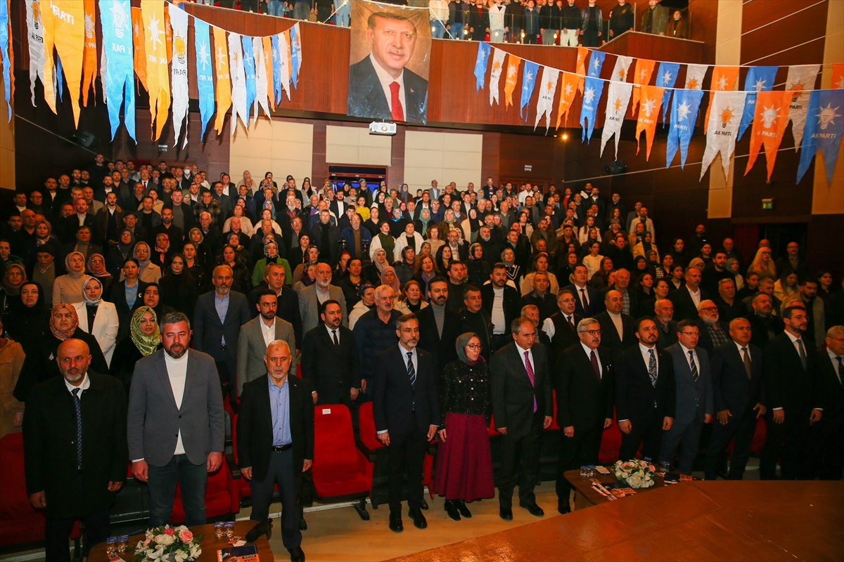 - "Yenilen pehlivan güreşe doymazmış. Muhalefet, 25 yılda 18 seçim